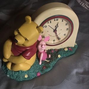 Vintage Winnie the Pooh clock  not working